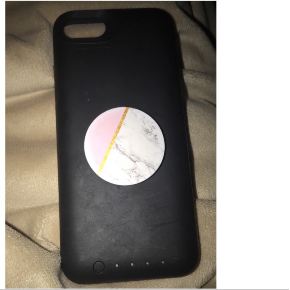BRAND NEW IPHONE 7 charging case with pop socket!